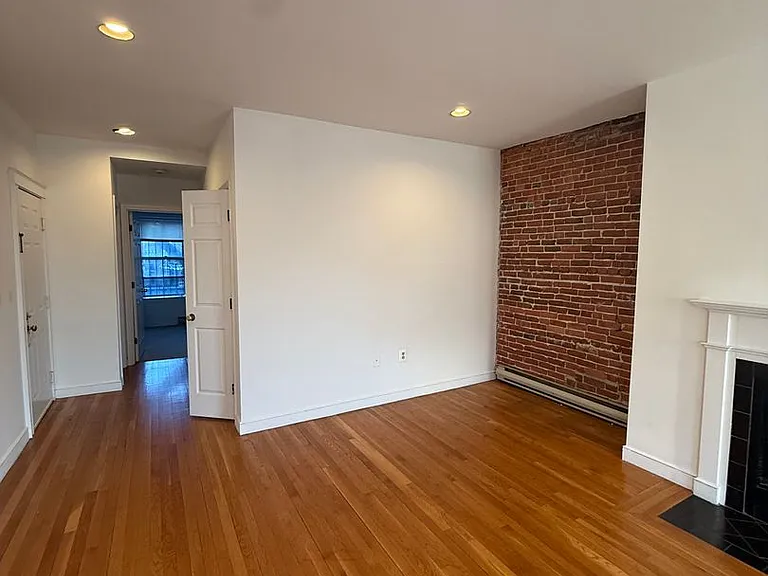 1742 Washington St #3 — Photo 6