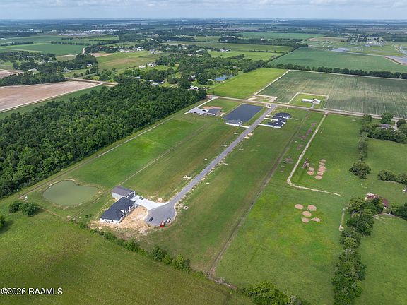 4th image of 142 Chase Dr