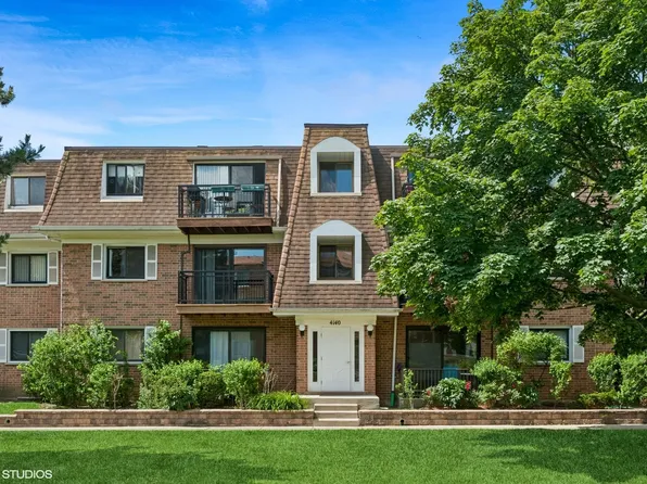 4140 Cove Ln APT B, Glenview, IL 60025