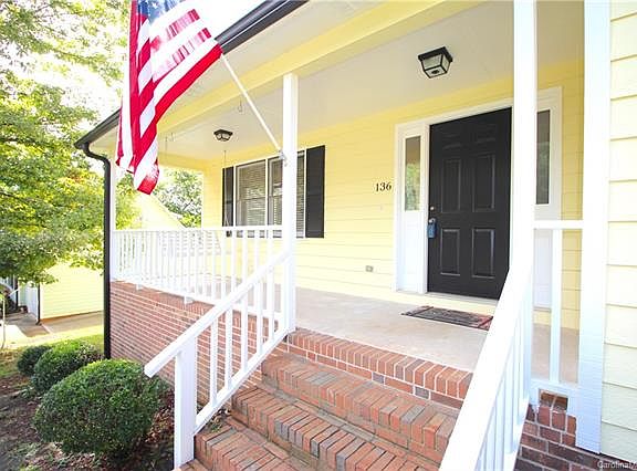 4th image of 136 Deertrack Dr