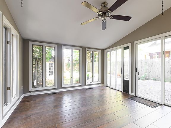 3rd image of 713 Cramer Ave