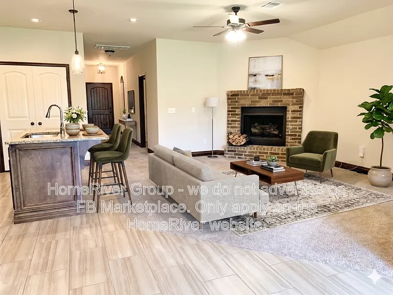 12732 NW 137th St — Photo 3