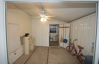 4th image of 656 Poinsettia Dr