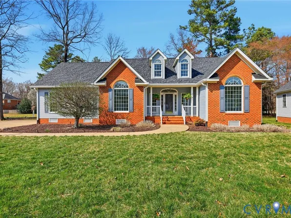 118 Kennon Pointe Ct, Colonial Heights, VA 23834