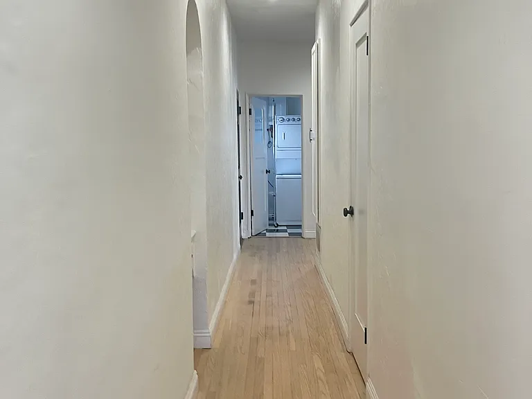 1415-1419 S Sherbourne Dr — Photo 5