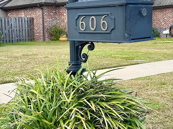 3rd image of 606 Point Pleasant Dr