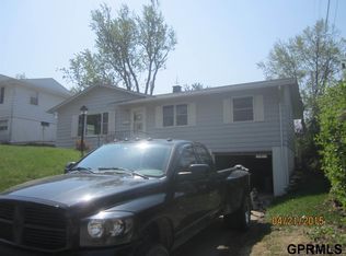 103 Cedar St, Bellevue, NE 68005