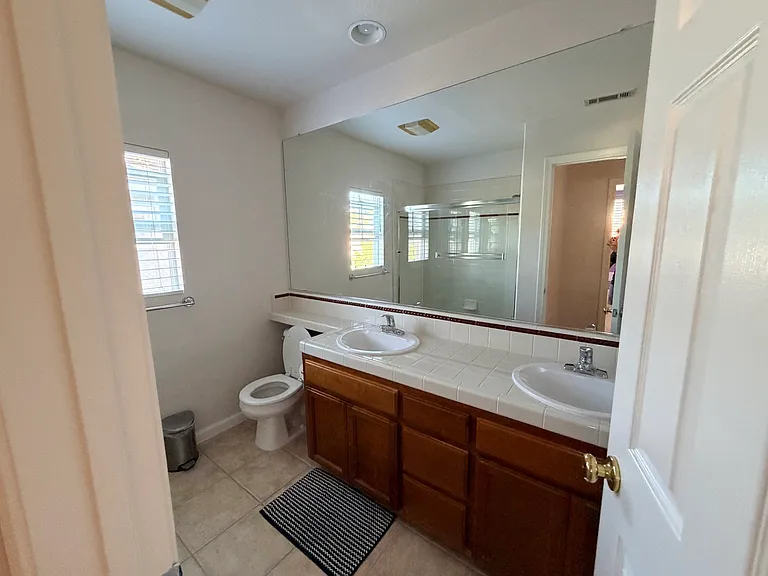 5780 Shadow Hill Dr — Photo 11