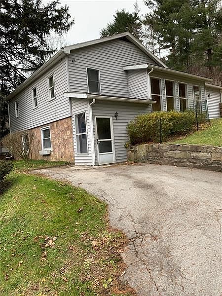 2nd image of 424 Jefferson School Rd