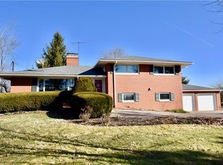 69 E Mennonite Rd, Aurora, OH 44202