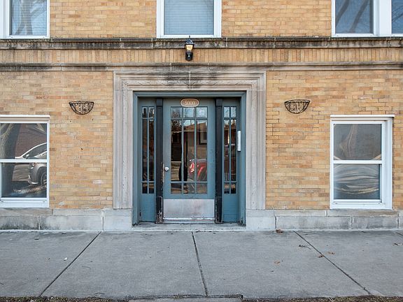 2nd image of 5000 N Washtenaw Ave APT 4