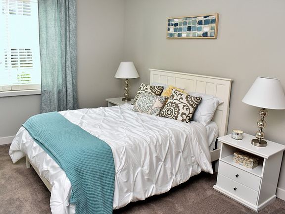 4th image of 2100 Meyer Ln APT 103