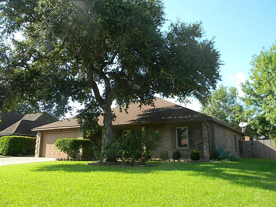 1st image of 213 Persimmon St