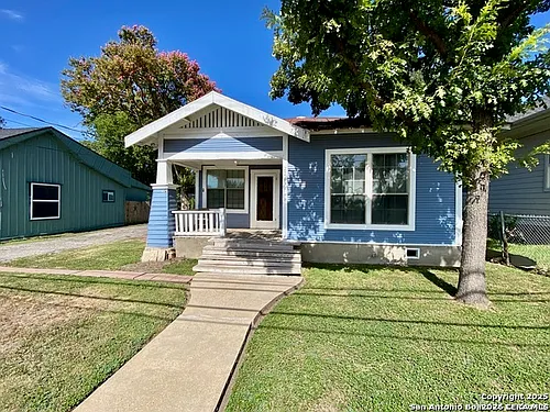 2213 N Flores St Photo 1