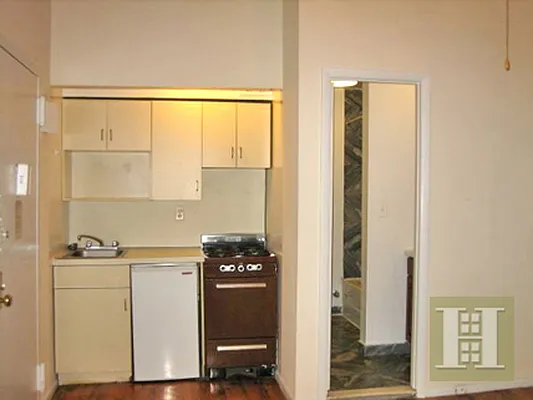 Rented by Halstead Real Estate | media 21