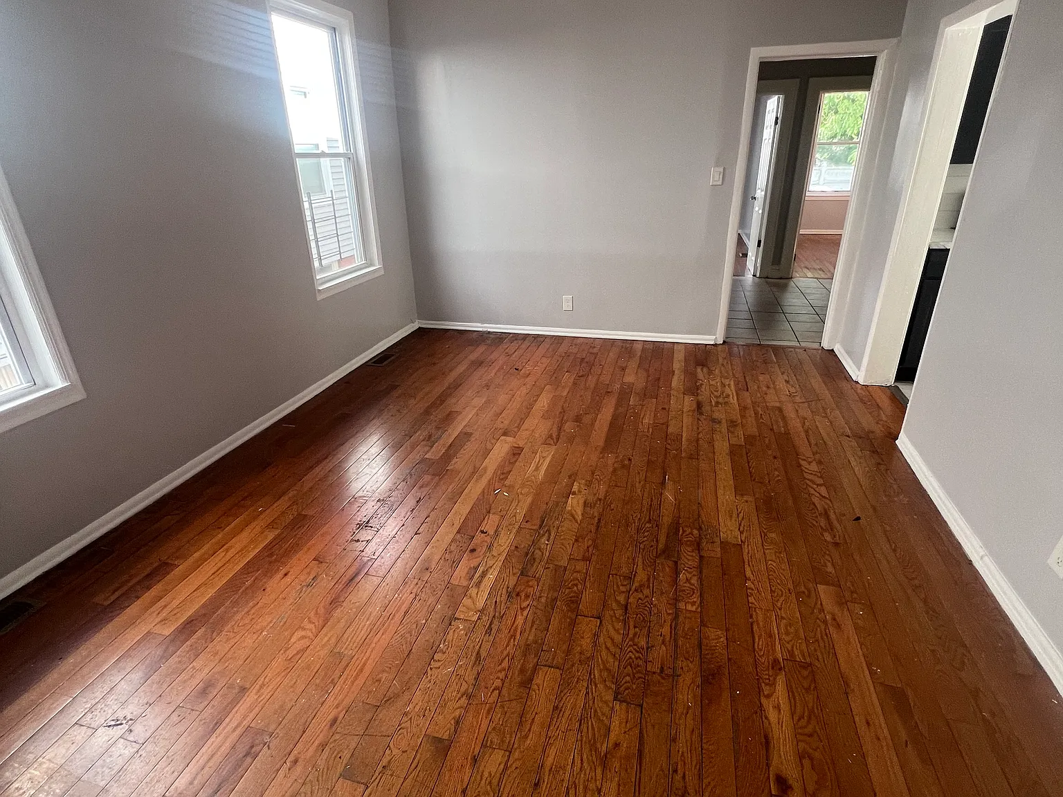 3 bed, $2,400 — Photo 2