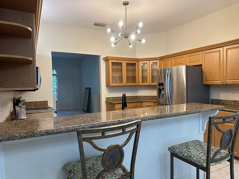 7 NE 17th Pl — Photo 28