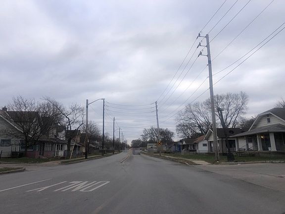 5th image of 970-972 N Tibbs Ave