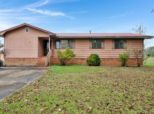 1425 Thomas Rd, Warrior, AL 35180