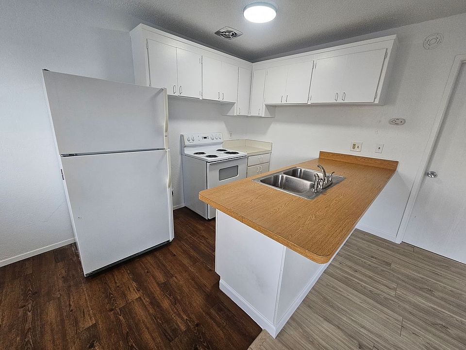 1st image of 25191 Grant St #2