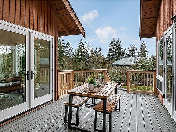 3rd image of 18221 236th Ave NE