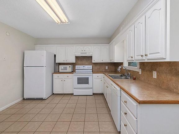 5th image of 2031 Gus St