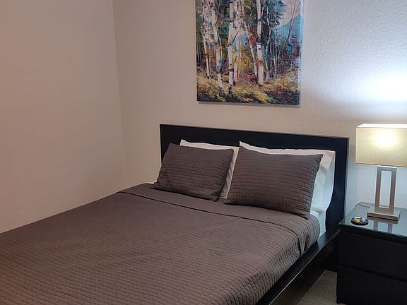 5th image of 1020 Maxwell Ave APT 2