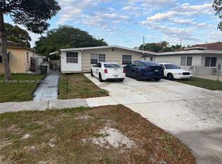 34 SW 5th St #1-2, Hallandale, FL 33009