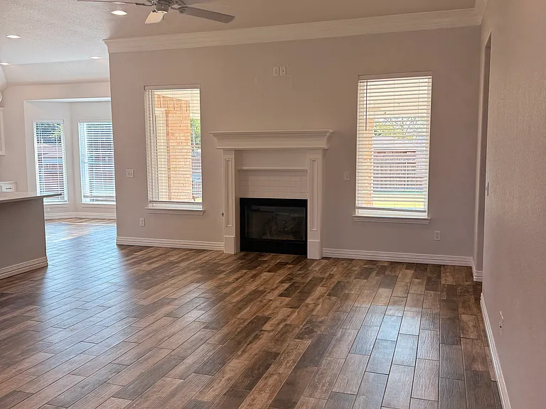 5007 Cy Young Dr — Photo 11