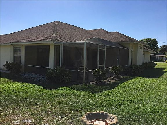 5th image of 1062 SE Coral Reef St
