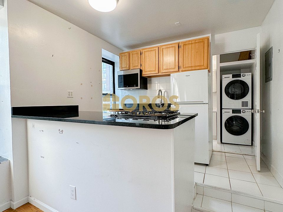 1st image of 262 E 2nd St APT 2C
