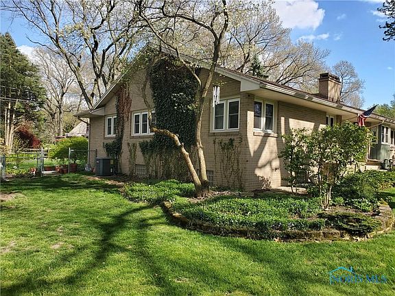 4th image of 25 Parkwood Dr