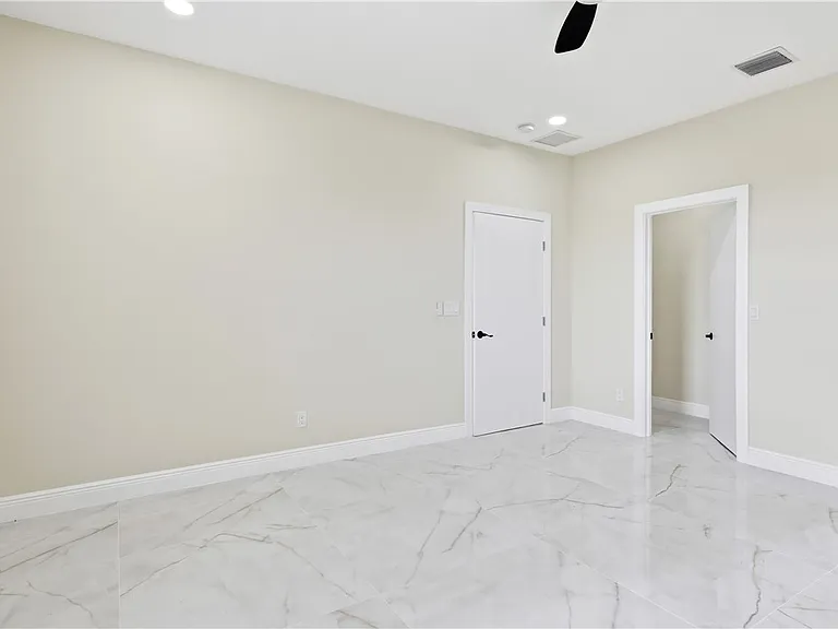 4248 26th Ave — Photo 11