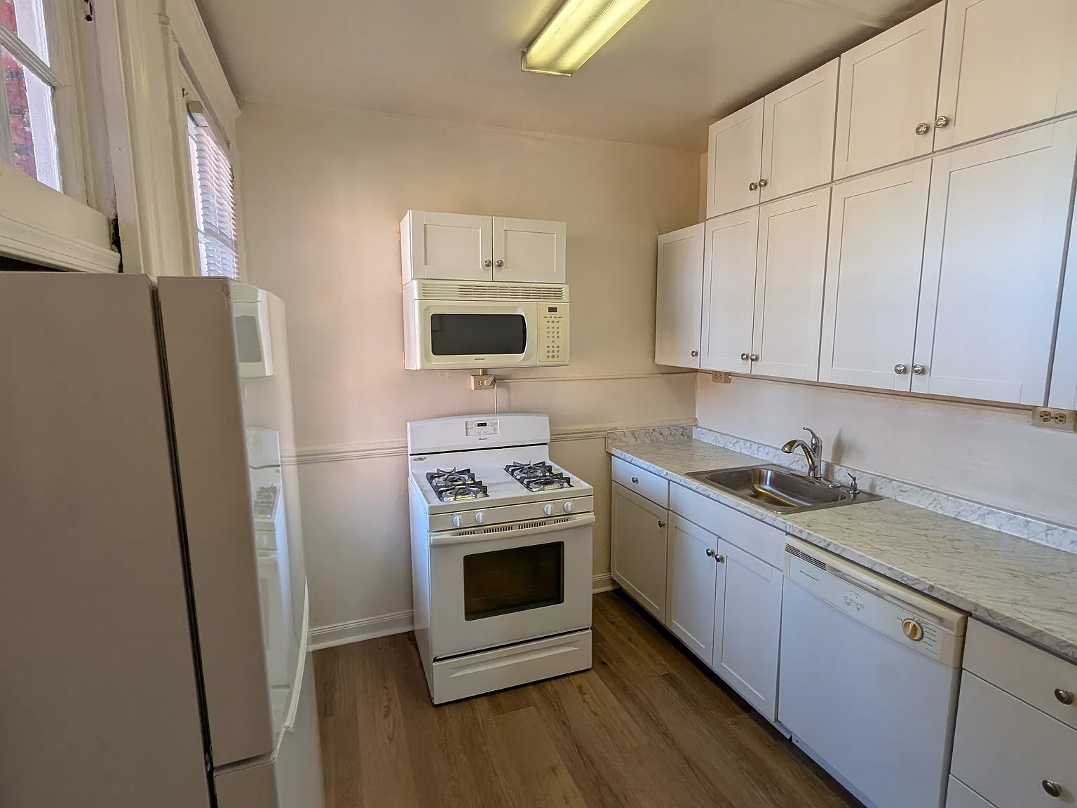 2 bed, 1000 sqft, $1,795 — Photo 1