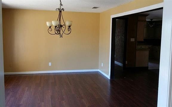 5th image of 105 Golfcrest Dr