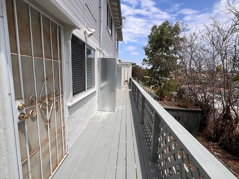 W Dunlop St W — Photo 18