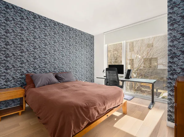 545 West 48th Street image 6 of 7