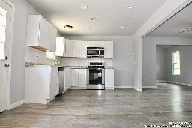 1st image of 211 Stardust Dr