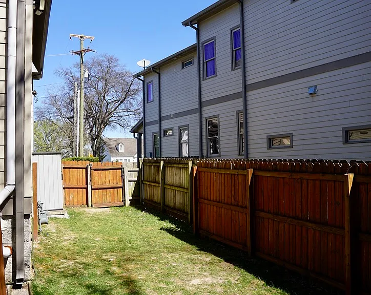 823 Knox Ave — Photo 32