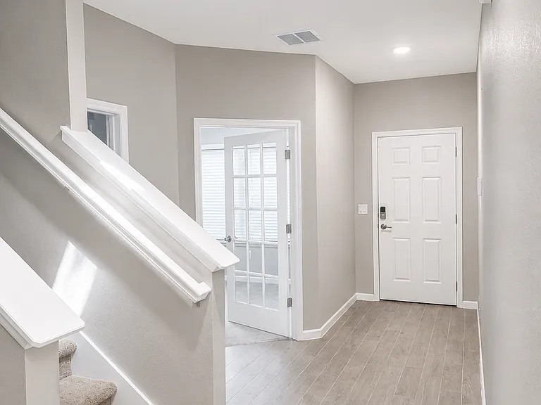 9766 Giada Dr — Photo 2