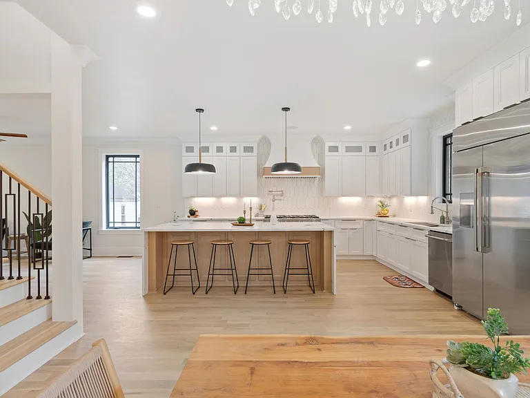 1240 Kenmore Pl — Photo 19
