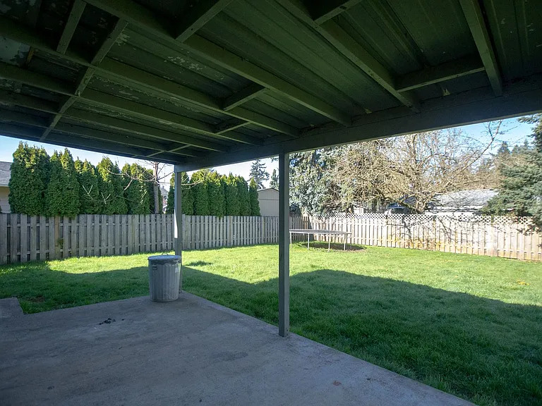 375 Sycamore Ave — Photo 13