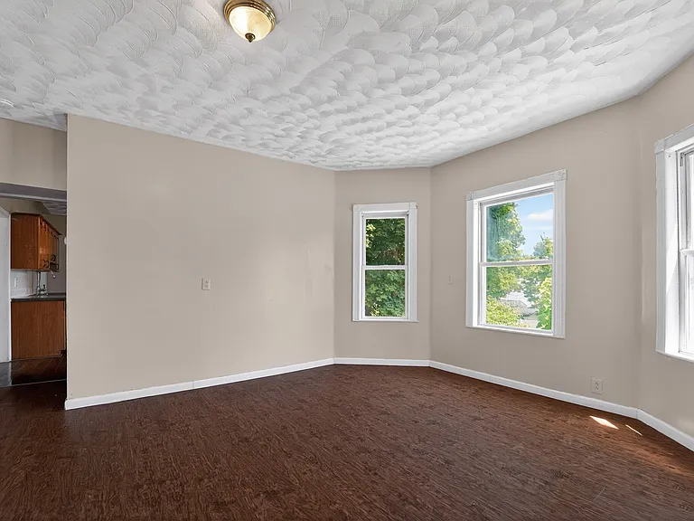 29 Park St #2 — Photo 3