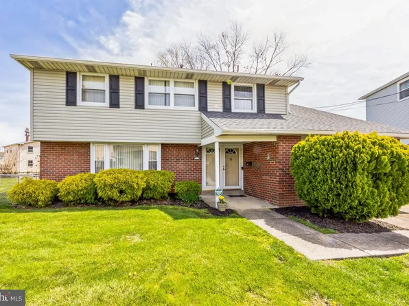 1873 Sanford St, Philadelphia, PA 19116