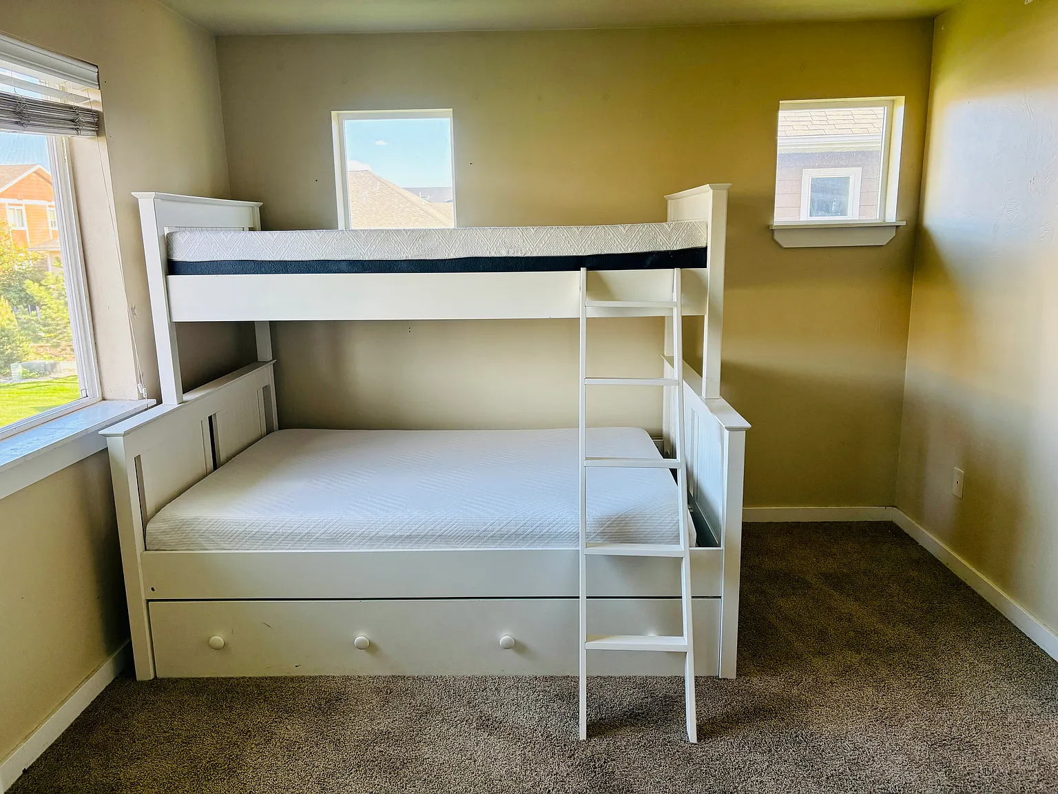 2 bed, 1000 sqft, $1,850 — Photo 4