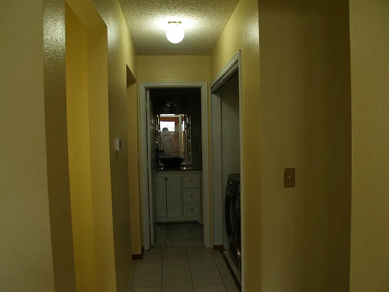 2419 S Gray Dr — Photo 62