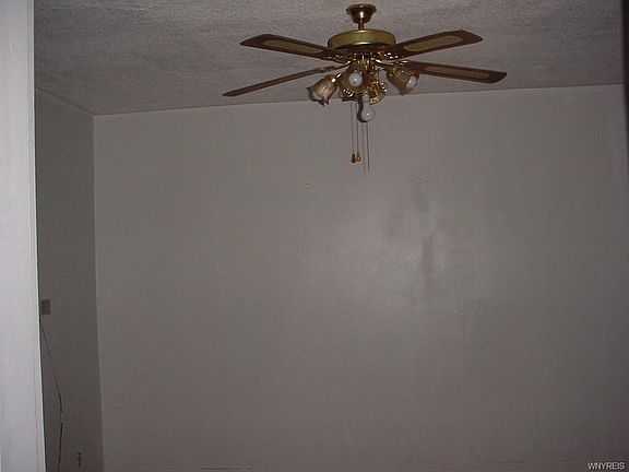 3rd image of 50 Woodlawn Ave