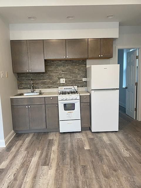 1st image of 3449 N Elaine Pl APT 101