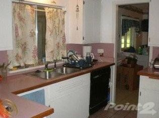9045 Rosella St, Taylor, MI 48180