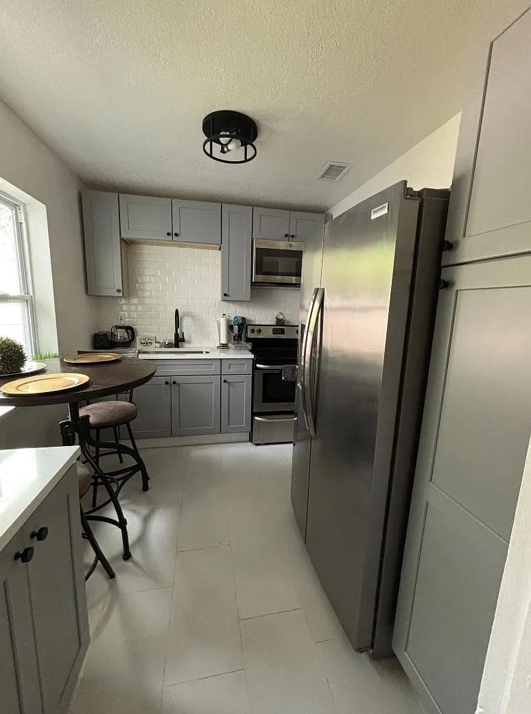 4 bed, 2.0 bath, 1120 sqft, $879 — Photo 3